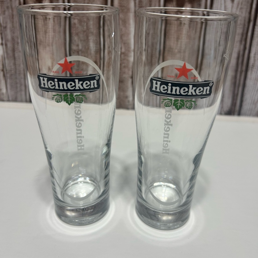 Set of 2 Heineken Tall Half Pint Beer Glasses w/Red Star Logo Etched Bottom/Back
